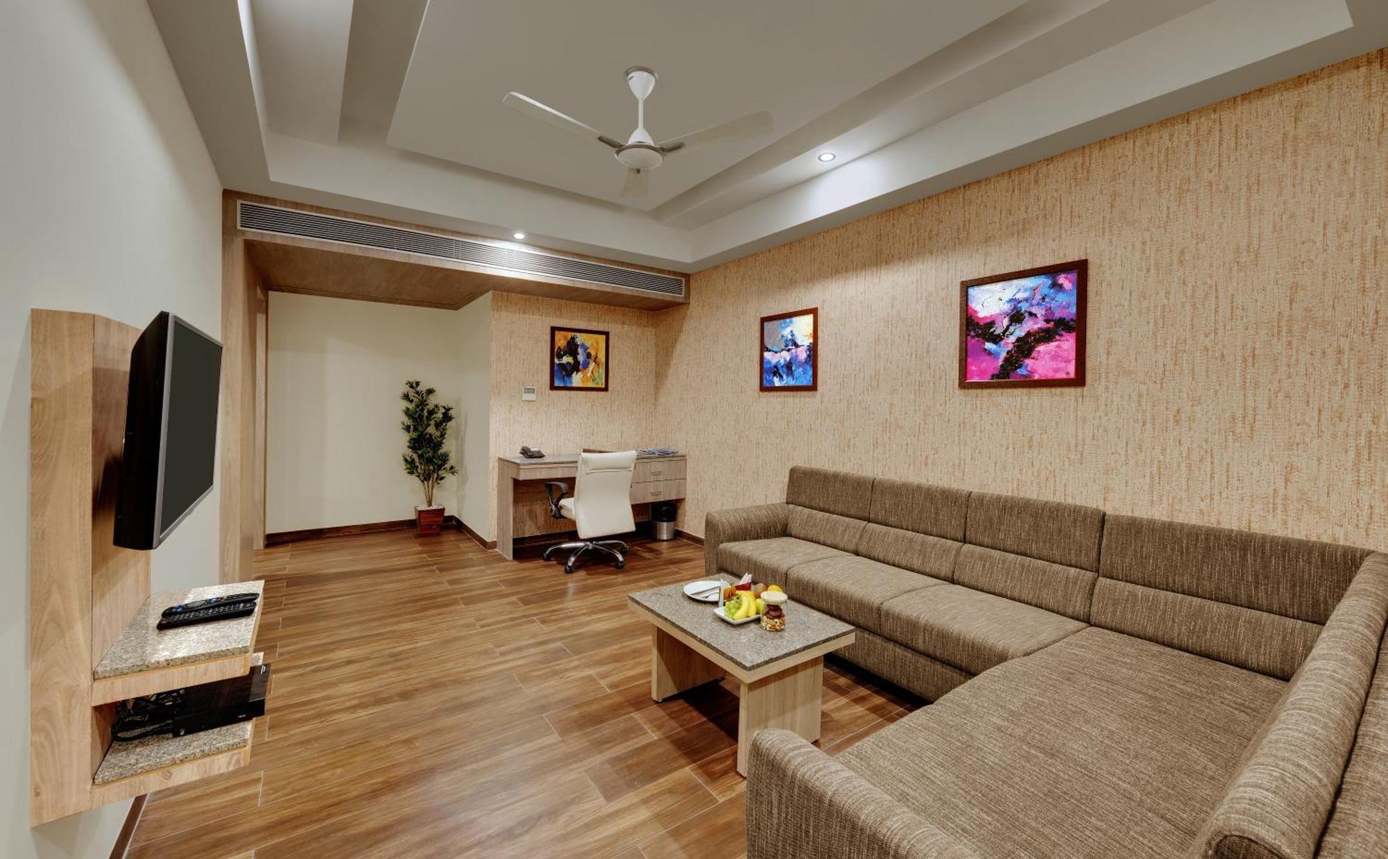 Anaya Beacon Hotel, Джамнагар Номер фото